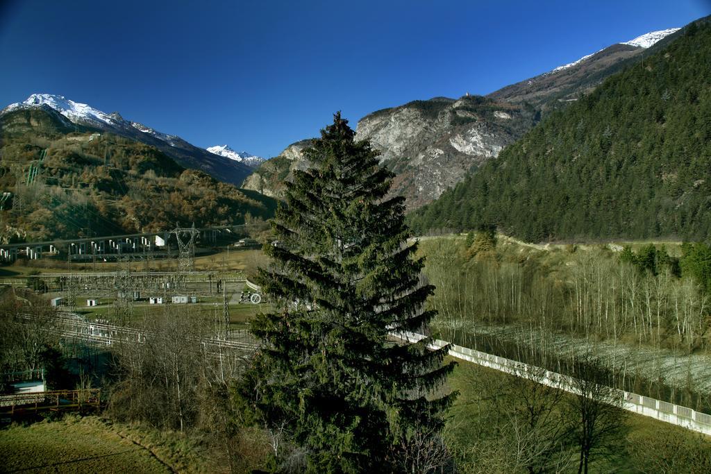 Hotel Edelweiss Villeneuve Exterior photo